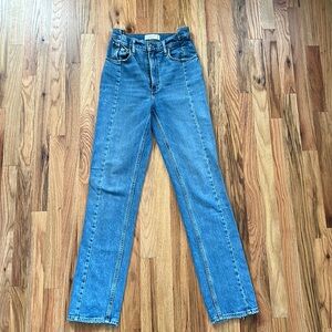 Abercrombie ‘90s Straight Ultra High Rise Jeans. Size 26L